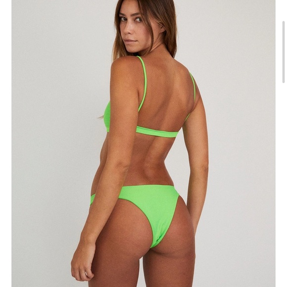 The saltwater collective ALLANA TOP x2 and bottoms NEON GREEN - Picture 3 of 9